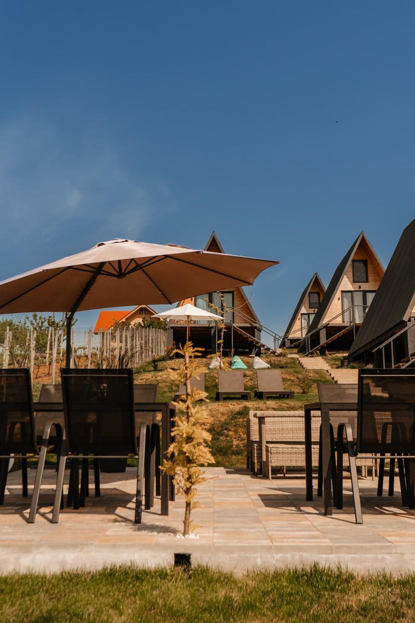 Cavo Village- Cabins Rental Baile 1 Mai Rontau Екстер'єр фото