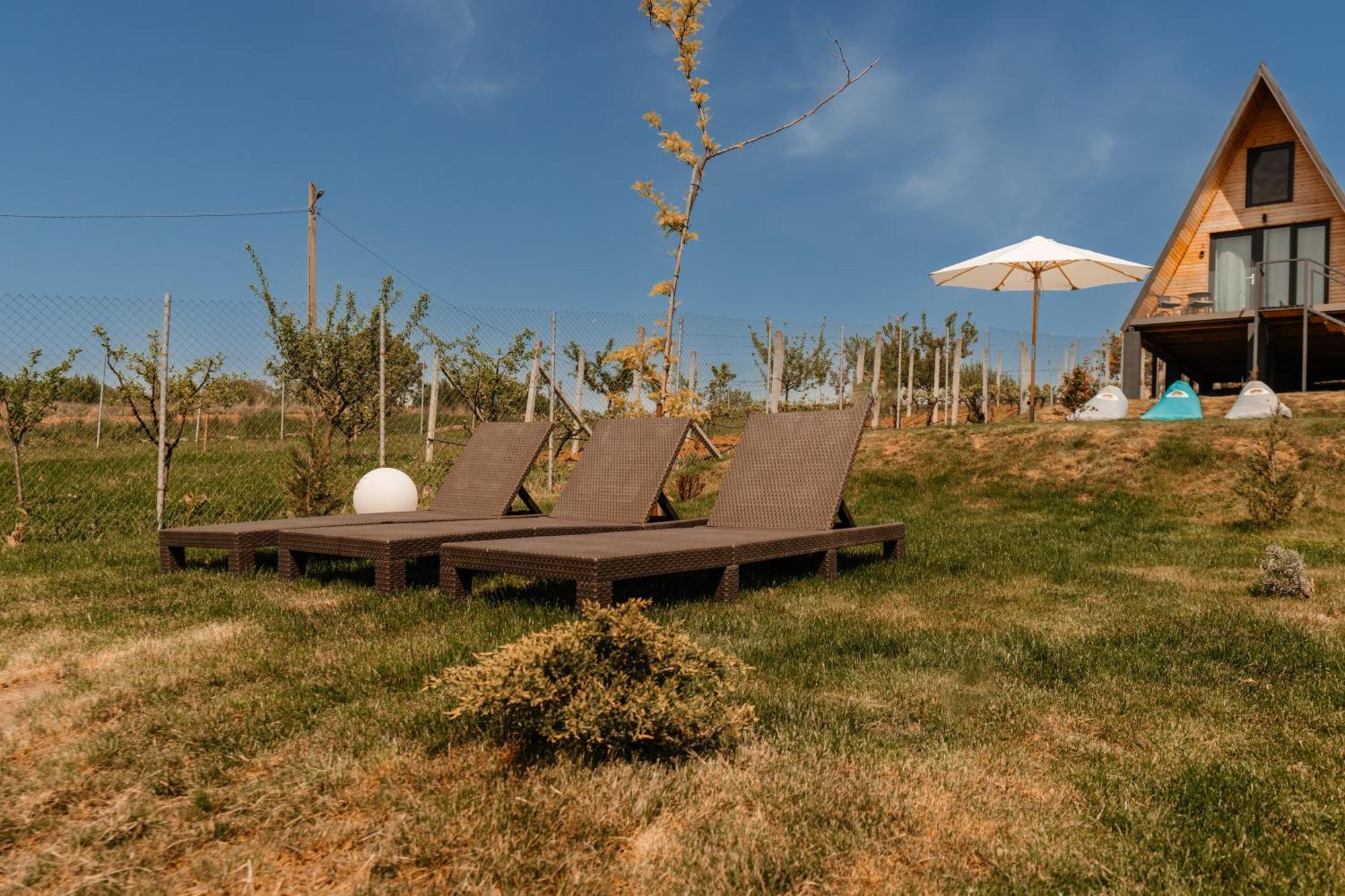 Cavo Village- Cabins Rental Baile 1 Mai Rontau Екстер'єр фото